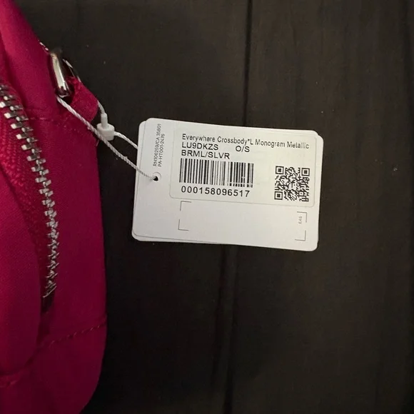 NWT Lululemon Everywhere Crossbody Bag 2L - Picture 4 of 7